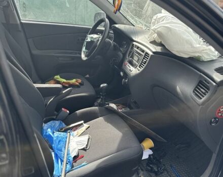 Черный Киа Рио, объемом двигателя 0 л и пробегом 240 тыс. км за 1950 $, фото 2 на Automoto.ua