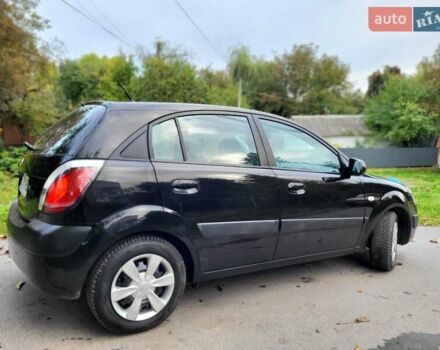 Черный Киа Рио, объемом двигателя 1.4 л и пробегом 184 тыс. км за 4999 $, фото 7 на Automoto.ua