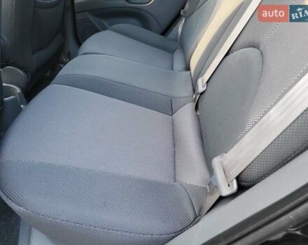 Чорний Кіа Ріо, об'ємом двигуна 1.4 л та пробігом 184 тис. км за 4800 $, фото 39 на Automoto.ua