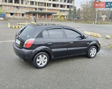 Черный Киа Рио, объемом двигателя 1.4 л и пробегом 250 тыс. км за 4300 $, фото 7 на Automoto.ua