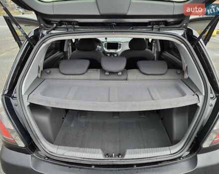 Черный Киа Рио, объемом двигателя 1.4 л и пробегом 250 тыс. км за 4300 $, фото 19 на Automoto.ua