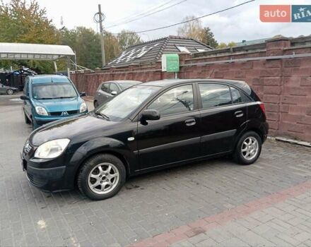 Черный Киа Рио, объемом двигателя 1.4 л и пробегом 203 тыс. км за 4499 $, фото 2 на Automoto.ua