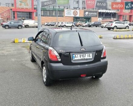 Черный Киа Рио, объемом двигателя 1.4 л и пробегом 250 тыс. км за 4300 $, фото 5 на Automoto.ua