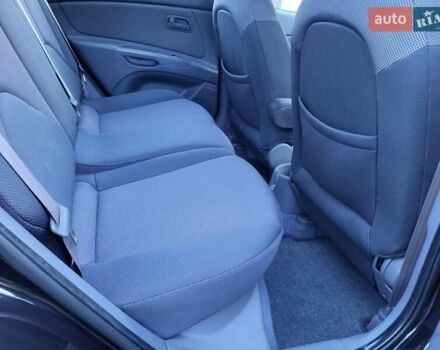 Чорний Кіа Ріо, об'ємом двигуна 1.4 л та пробігом 184 тис. км за 4800 $, фото 15 на Automoto.ua