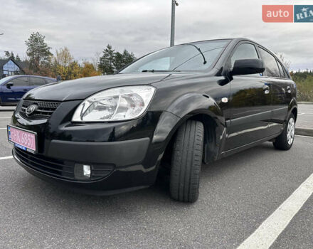 Черный Киа Рио, объемом двигателя 1.4 л и пробегом 158 тыс. км за 5000 $, фото 4 на Automoto.ua