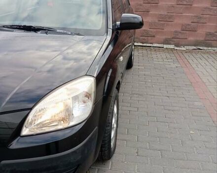 Черный Киа Рио, объемом двигателя 1.4 л и пробегом 203 тыс. км за 4499 $, фото 4 на Automoto.ua