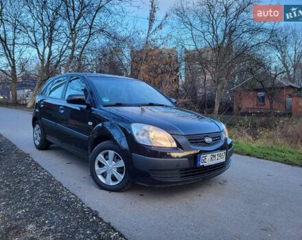 Чорний Кіа Ріо, об'ємом двигуна 1.4 л та пробігом 184 тис. км за 4800 $, фото 25 на Automoto.ua