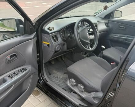 Черный Киа Рио, объемом двигателя 1.4 л и пробегом 230 тыс. км за 4400 $, фото 11 на Automoto.ua