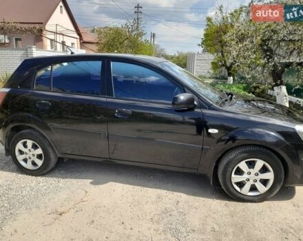 Черный Киа Рио, объемом двигателя 0 л и пробегом 220 тыс. км за 4500 $, фото 2 на Automoto.ua