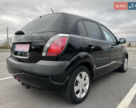 Черный Киа Рио, объемом двигателя 1.4 л и пробегом 158 тыс. км за 5000 $, фото 19 на Automoto.ua