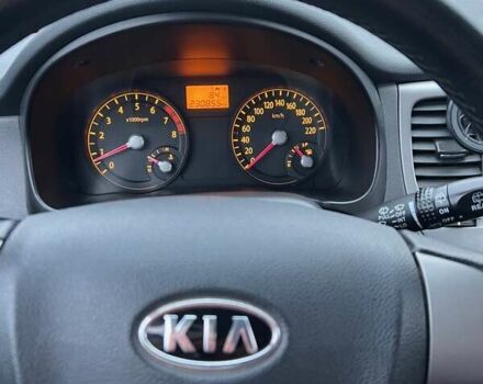 Черный Киа Рио, объемом двигателя 1.6 л и пробегом 230 тыс. км за 4900 $, фото 7 на Automoto.ua