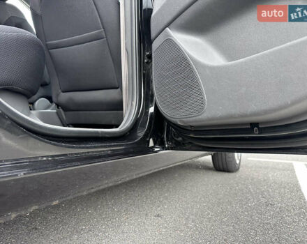 Черный Киа Рио, объемом двигателя 1.4 л и пробегом 158 тыс. км за 5000 $, фото 49 на Automoto.ua