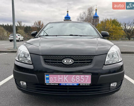 Черный Киа Рио, объемом двигателя 1.4 л и пробегом 158 тыс. км за 5000 $, фото 5 на Automoto.ua