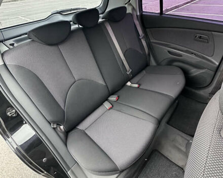 Черный Киа Рио, объемом двигателя 1.4 л и пробегом 158 тыс. км за 5000 $, фото 51 на Automoto.ua