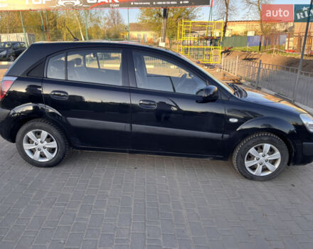Черный Киа Рио, объемом двигателя 1.4 л и пробегом 201 тыс. км за 4000 $, фото 1 на Automoto.ua