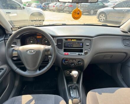 Черный Киа Рио, объемом двигателя 1.4 л и пробегом 160 тыс. км за 5993 $, фото 9 на Automoto.ua