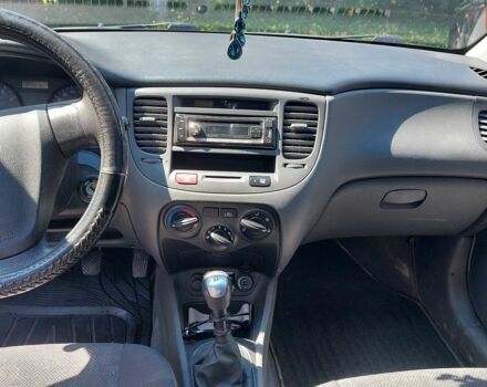 Чорний Кіа Ріо, об'ємом двигуна 1.4 л та пробігом 235 тис. км за 3300 $, фото 2 на Automoto.ua