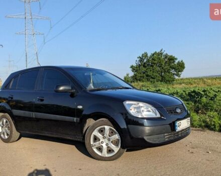 Чорний Кіа Ріо, об'ємом двигуна 1.4 л та пробігом 160 тис. км за 6200 $, фото 5 на Automoto.ua