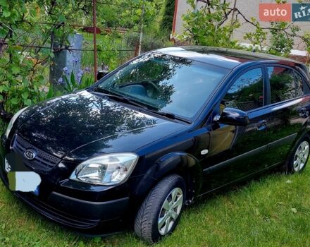 Чорний Кіа Ріо, об'ємом двигуна 1.4 л та пробігом 290 тис. км за 4600 $, фото 6 на Automoto.ua