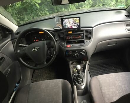 Чорний Кіа Ріо, об'ємом двигуна 1.4 л та пробігом 204 тис. км за 3888 $, фото 13 на Automoto.ua
