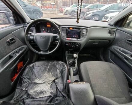 Черный Киа Рио, объемом двигателя 1.4 л и пробегом 274 тыс. км за 5290 $, фото 20 на Automoto.ua