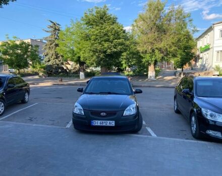 Чорний Кіа Ріо, об'ємом двигуна 1.4 л та пробігом 208 тис. км за 3650 $, фото 1 на Automoto.ua