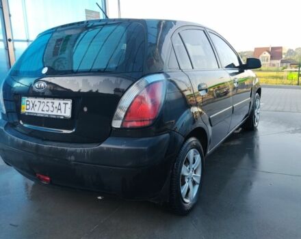 Черный Киа Рио, объемом двигателя 1.4 л и пробегом 349 тыс. км за 2599 $, фото 7 на Automoto.ua