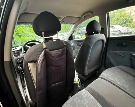 Черный Киа Рио, объемом двигателя 1.4 л и пробегом 270 тыс. км за 5100 $, фото 9 на Automoto.ua