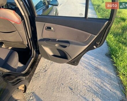 Черный Киа Рио, объемом двигателя 1.49 л и пробегом 244 тыс. км за 3500 $, фото 7 на Automoto.ua