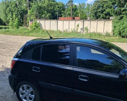 Чорний Кіа Ріо, об'ємом двигуна 1.4 л та пробігом 240 тис. км за 3711 $, фото 3 на Automoto.ua