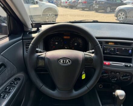 Черный Киа Рио, объемом двигателя 1.4 л и пробегом 160 тыс. км за 5993 $, фото 7 на Automoto.ua