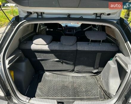 Черный Киа Рио, объемом двигателя 1.4 л и пробегом 103 тыс. км за 3400 $, фото 14 на Automoto.ua