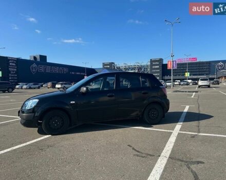 Чорний Кіа Ріо, об'ємом двигуна 1.4 л та пробігом 167 тис. км за 2900 $, фото 2 на Automoto.ua