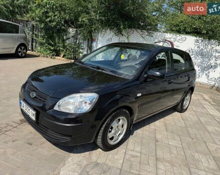 Чорний Кіа Ріо, об'ємом двигуна 1.4 л та пробігом 180 тис. км за 5999 $, фото 15 на Automoto.ua