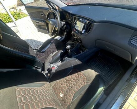 Черный Киа Рио, объемом двигателя 1.4 л и пробегом 0 тыс. км за 3600 $, фото 4 на Automoto.ua