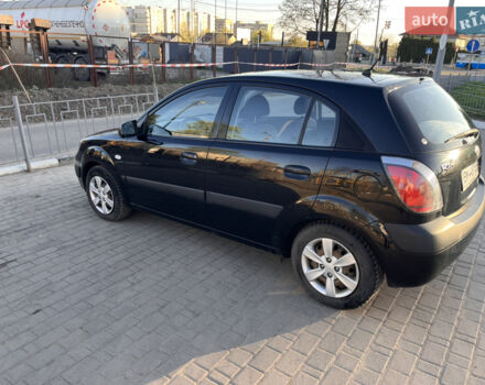 Черный Киа Рио, объемом двигателя 1.4 л и пробегом 201 тыс. км за 4000 $, фото 2 на Automoto.ua