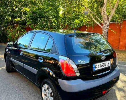 Черный Киа Рио, объемом двигателя 1.4 л и пробегом 260 тыс. км за 3900 $, фото 2 на Automoto.ua