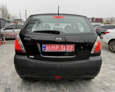 Черный Киа Рио, объемом двигателя 1.4 л и пробегом 166 тыс. км за 5999 $, фото 4 на Automoto.ua