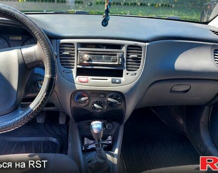 Черный Киа Рио, объемом двигателя 1.4 л и пробегом 235 тыс. км за 3300 $, фото 3 на Automoto.ua
