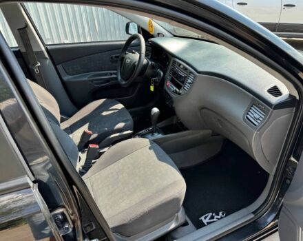 Черный Киа Рио, объемом двигателя 1.4 л и пробегом 160 тыс. км за 5993 $, фото 11 на Automoto.ua