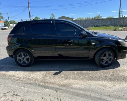 Черный Киа Рио, объемом двигателя 1.4 л и пробегом 240 тыс. км за 5200 $, фото 2 на Automoto.ua