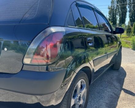 Черный Киа Рио, объемом двигателя 1.4 л и пробегом 240 тыс. км за 5200 $, фото 3 на Automoto.ua