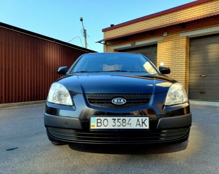 Черный Киа Рио, объемом двигателя 1.4 л и пробегом 212 тыс. км за 4430 $, фото 1 на Automoto.ua
