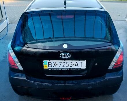 Черный Киа Рио, объемом двигателя 1.4 л и пробегом 349 тыс. км за 2599 $, фото 5 на Automoto.ua