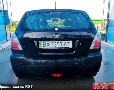 Черный Киа Рио, объемом двигателя 1.4 л и пробегом 349 тыс. км за 2599 $, фото 4 на Automoto.ua