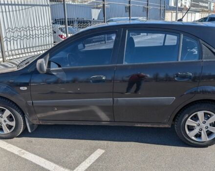 Черный Киа Рио, объемом двигателя 1.4 л и пробегом 287 тыс. км за 4400 $, фото 6 на Automoto.ua