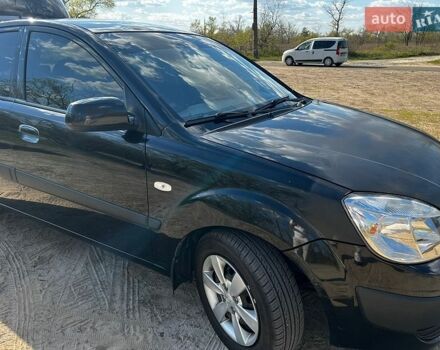 Черный Киа Рио, объемом двигателя 1.4 л и пробегом 103 тыс. км за 3400 $, фото 6 на Automoto.ua