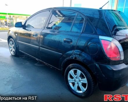 Черный Киа Рио, объемом двигателя 1.4 л и пробегом 349 тыс. км за 2599 $, фото 7 на Automoto.ua