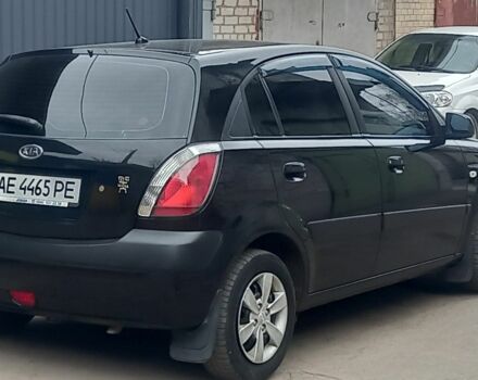 Чорний Кіа Ріо, об'ємом двигуна 1.4 л та пробігом 125 тис. км за 5900 $, фото 2 на Automoto.ua