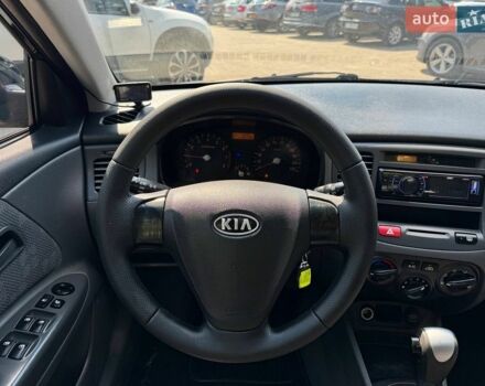 Чорний Кіа Ріо, об'ємом двигуна 1.4 л та пробігом 180 тис. км за 5999 $, фото 7 на Automoto.ua